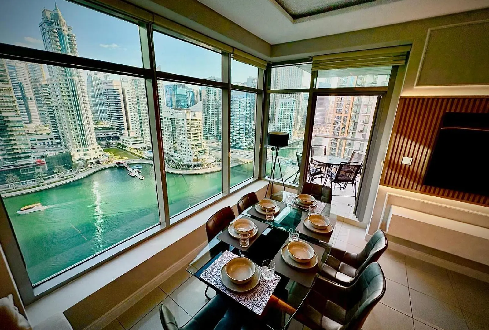 Best Location In Dubai Marina 0*,